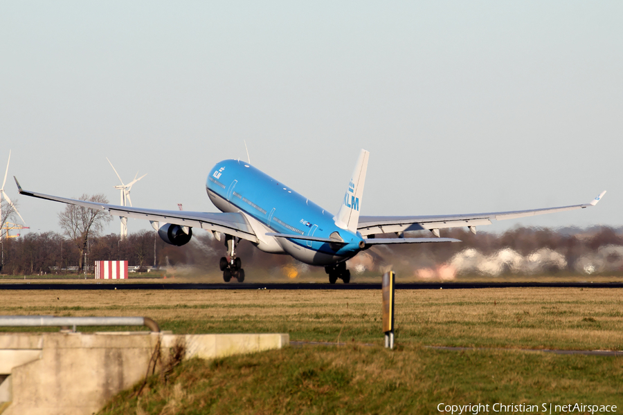 KLM - Royal Dutch Airlines Airbus A330-303 (PH-AKF) | Photo 96357