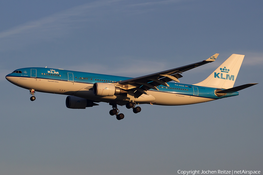 KLM - Royal Dutch Airlines Airbus A330-203 (PH-AOA) | Photo 82121