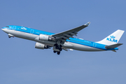 KLM - Royal Dutch Airlines Airbus A330-203 (PH-AOC) at  Amsterdam - Schiphol, Netherlands