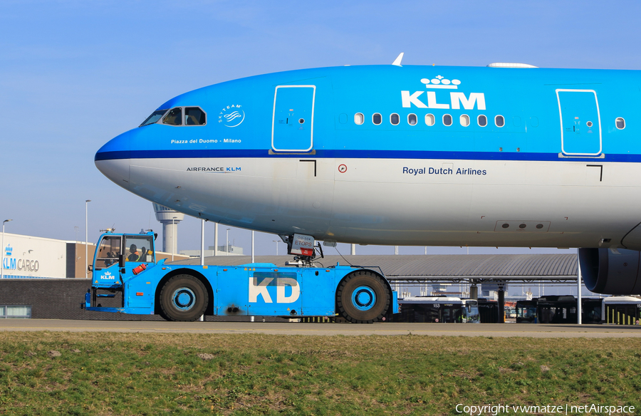 KLM - Royal Dutch Airlines Airbus A330-203 (PH-AOD) | Photo 300503