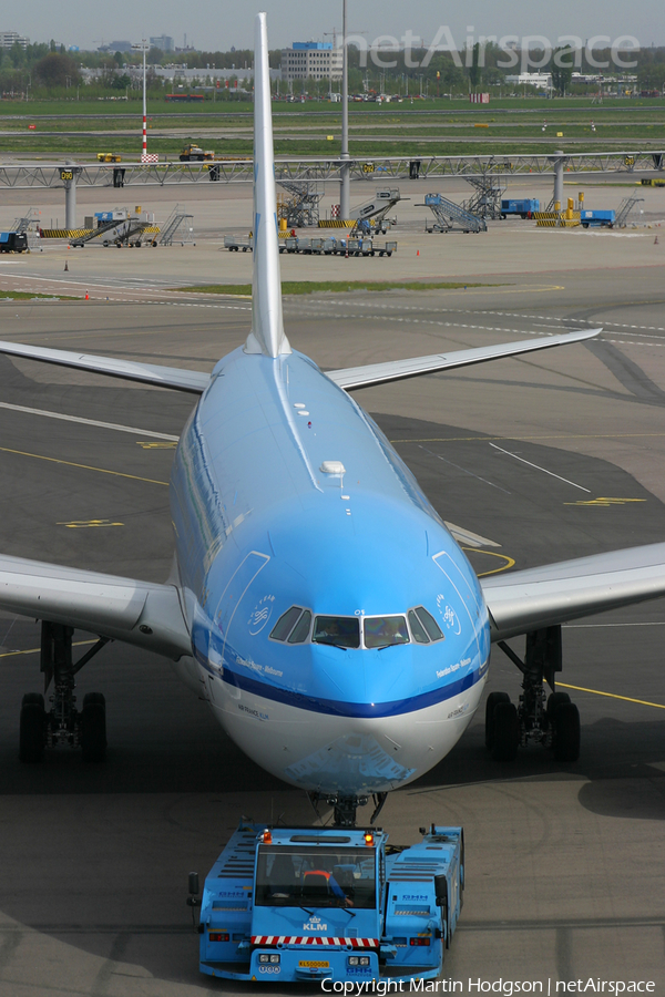 KLM - Royal Dutch Airlines Airbus A330-203 (PH-AOF) | Photo 8852