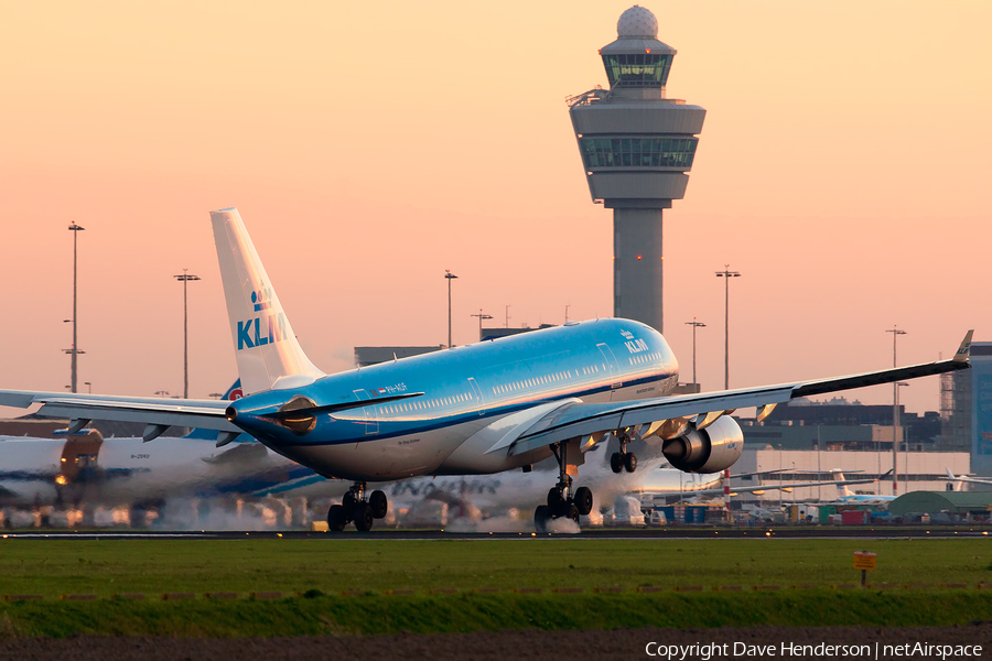 KLM - Royal Dutch Airlines Airbus A330-203 (PH-AOF) | Photo 32518