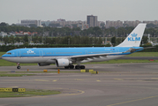 KLM - Royal Dutch Airlines Airbus A330-203 (PH-AOH) at  Amsterdam - Schiphol, Netherlands