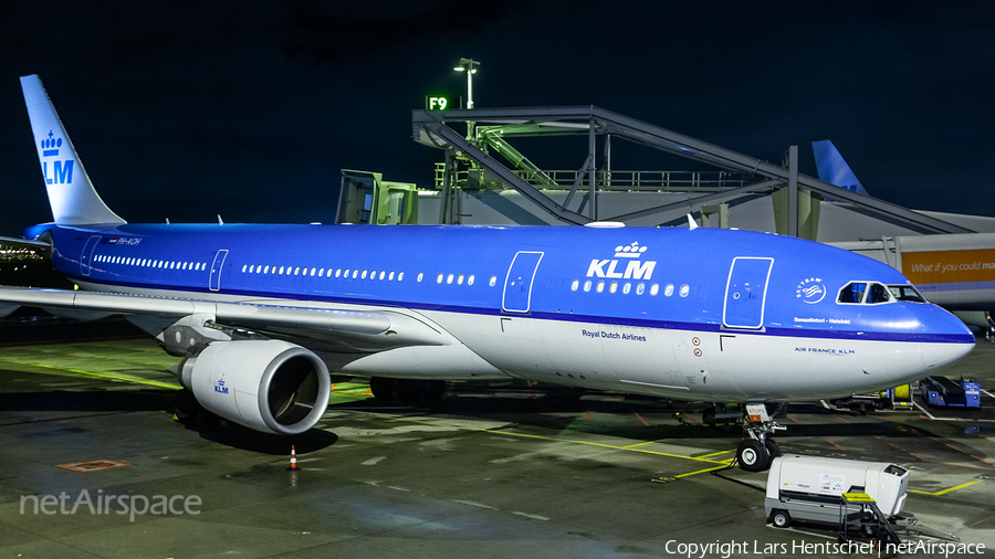 KLM - Royal Dutch Airlines Airbus A330-203 (PH-AOH) | Photo 449423