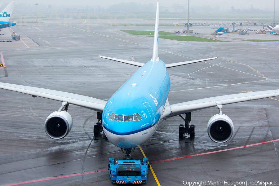 KLM - Royal Dutch Airlines Airbus A330-203 (PH-AOL) | Photo 61090