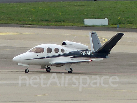 (Private) Cirrus SF50 Vision Jet G2 (PH-APL) at  Cologne/Bonn, Germany