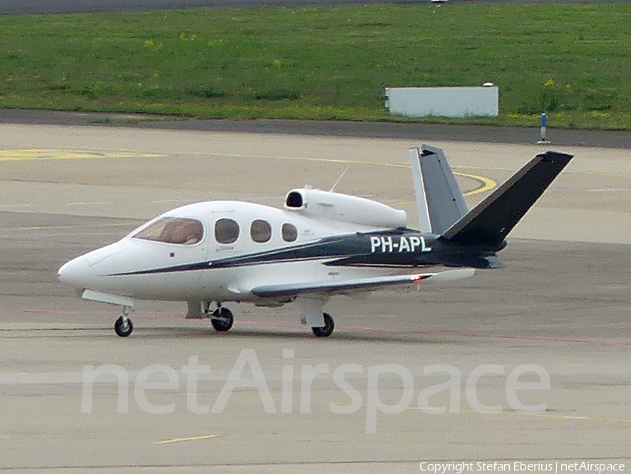 (Private) Cirrus SF50 Vision Jet G2 (PH-APL) | Photo 619323