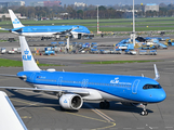 KLM - Royal Dutch Airlines Airbus A321-252NX (PH-AXB) at  Amsterdam - Schiphol, Netherlands