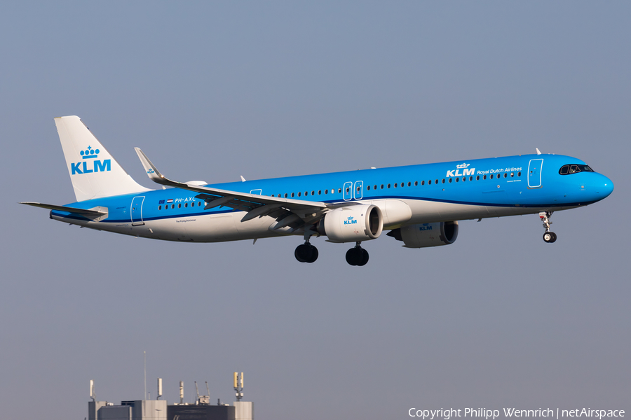 KLM - Royal Dutch Airlines Airbus A321-252NX (PH-AXC) | Photo 679105