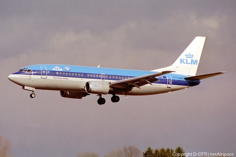 KLM - Royal Dutch Airlines Boeing 737-306 (PH-BDG) | Photo 141310