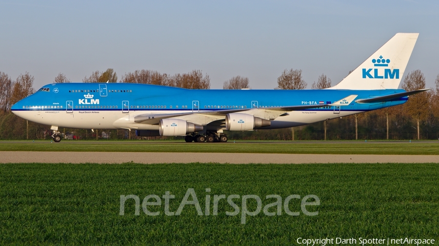 KLM - Royal Dutch Airlines Boeing 747-406 (PH-BFA) | Photo 235528