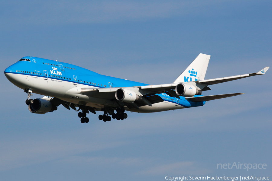 KLM - Royal Dutch Airlines Boeing 747-406(M) (PH-BFF) | Photo 237725
