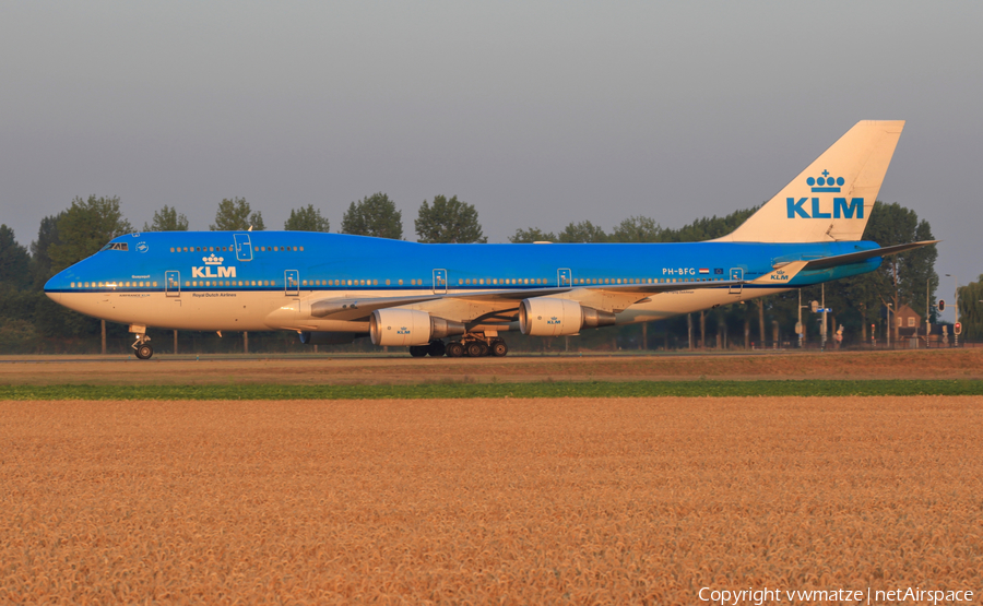 KLM - Royal Dutch Airlines Boeing 747-406 (PH-BFG) | Photo 257219