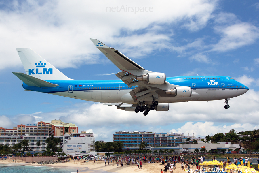 KLM - Royal Dutch Airlines Boeing 747-406(M) (PH-BFH) | Photo 45392