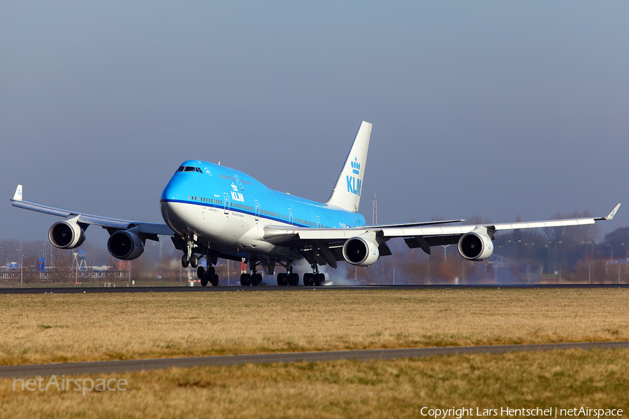 KLM - Royal Dutch Airlines Boeing 747-406(M) (PH-BFK) | Photo 70486