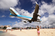 KLM - Royal Dutch Airlines Boeing 747-406 (PH-BFL) at  Philipsburg - Princess Juliana International, Netherland Antilles