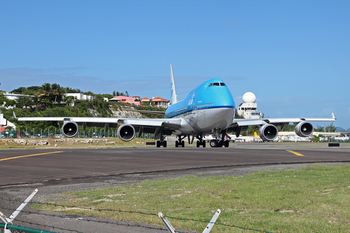 KLM - Royal Dutch Airlines Boeing 747-406 (PH-BFN) at  Philipsburg - Princess Juliana International, Netherland Antilles