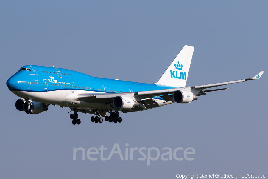 KLM - Royal Dutch Airlines Boeing 747-406(M) (PH-BFV) | Photo 331366