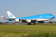 KLM - Royal Dutch Airlines Boeing 747-406(M) (PH-BFW) at  Amsterdam - Schiphol, Netherlands