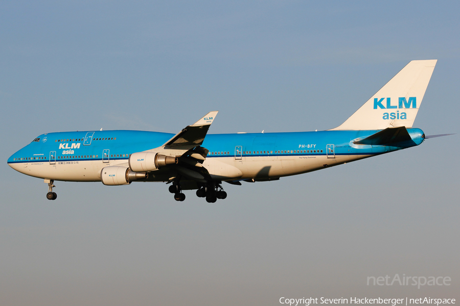 KLM - Royal Dutch Airlines Boeing 747-406(M) (PH-BFY) | Photo 237714