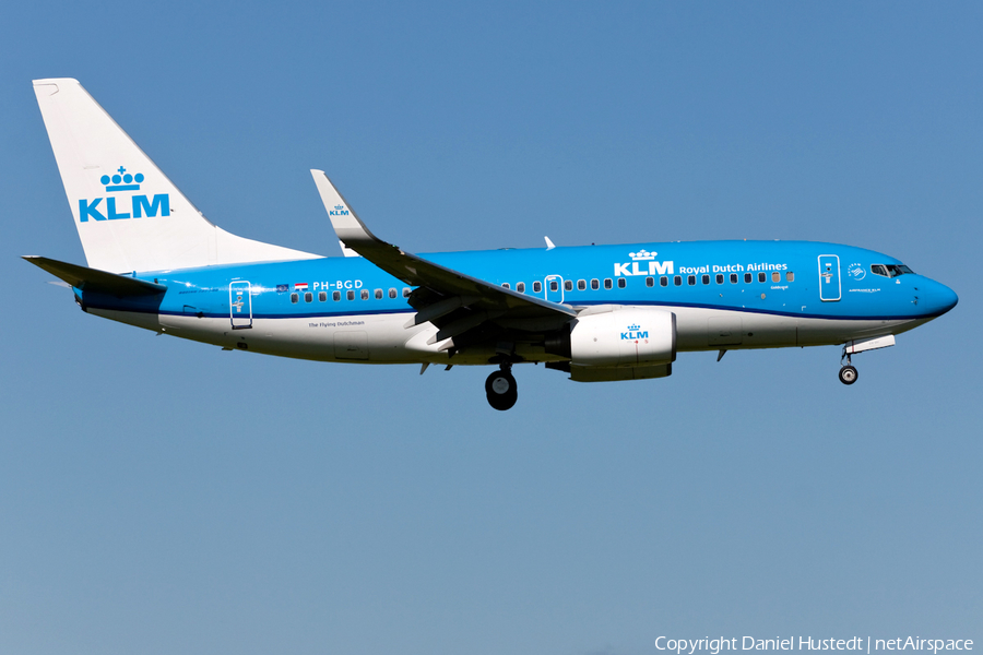 KLM - Royal Dutch Airlines Boeing 737-7K2 (PH-BGD) | Photo 479241