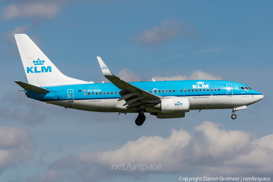 KLM - Royal Dutch Airlines Boeing 737-7K2 (PH-BGD) | Photo 90021