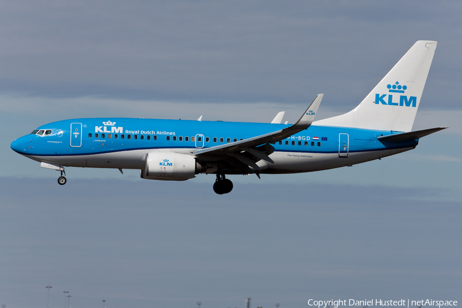 KLM - Royal Dutch Airlines Boeing 737-7K2 (PH-BGD) | Photo 422233