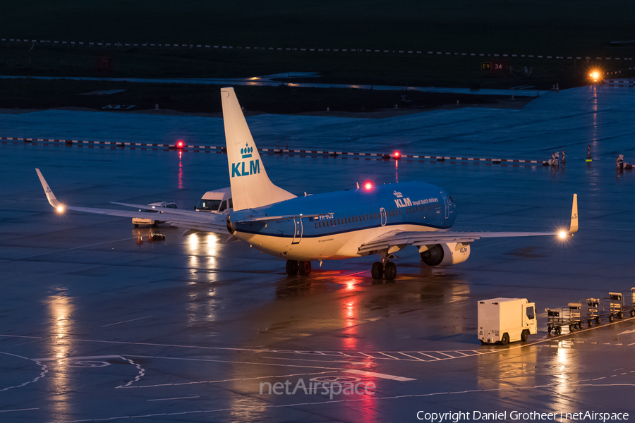 KLM - Royal Dutch Airlines Boeing 737-7K2 (PH-BGD) | Photo 136135