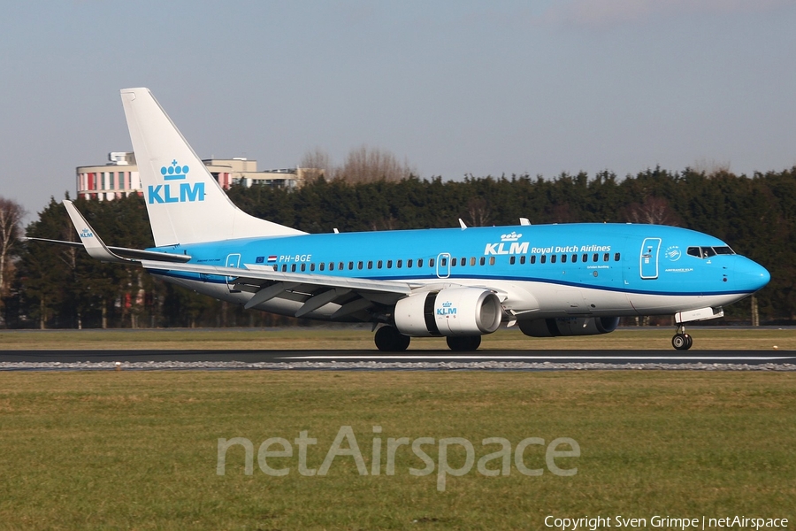 KLM - Royal Dutch Airlines Boeing 737-7K2 (PH-BGE) | Photo 220274