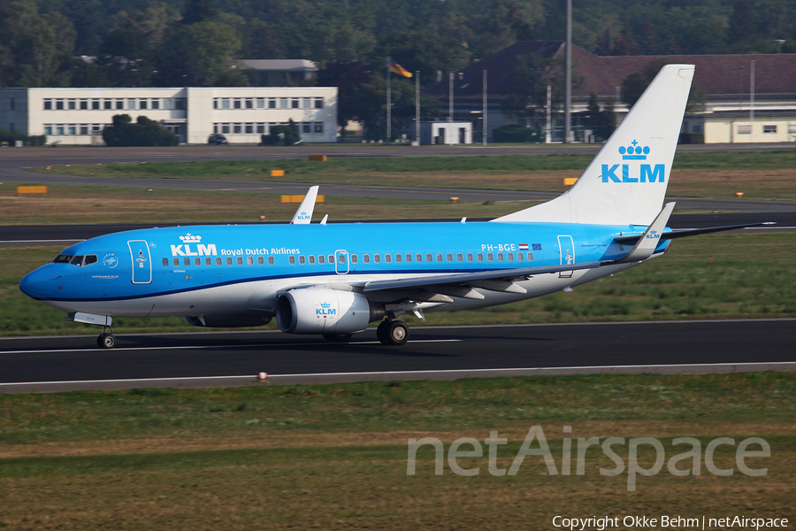 KLM - Royal Dutch Airlines Boeing 737-7K2 (PH-BGE) | Photo 186976