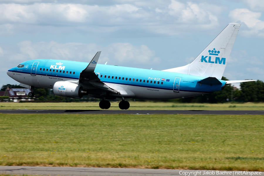 KLM - Royal Dutch Airlines Boeing 737-7K2 (PH-BGF) | Photo 173367