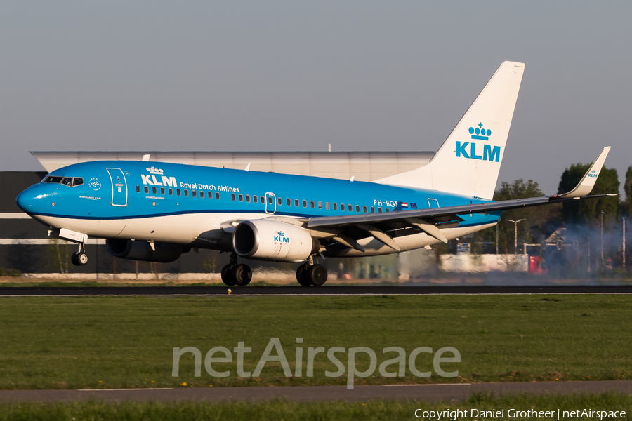 KLM - Royal Dutch Airlines Boeing 737-7K2 (PH-BGF) | Photo 331386
