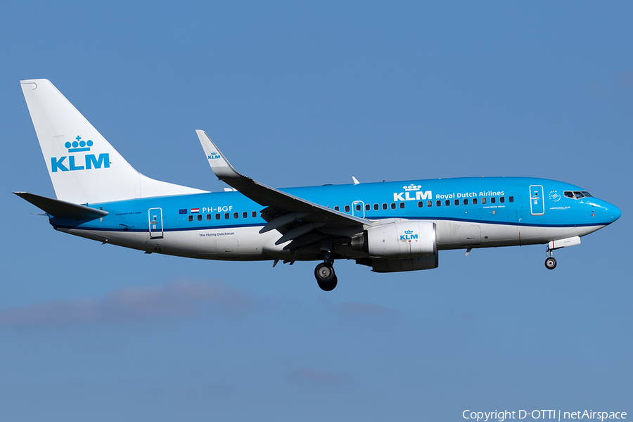 KLM - Royal Dutch Airlines Boeing 737-7K2 (PH-BGF) | Photo 513290