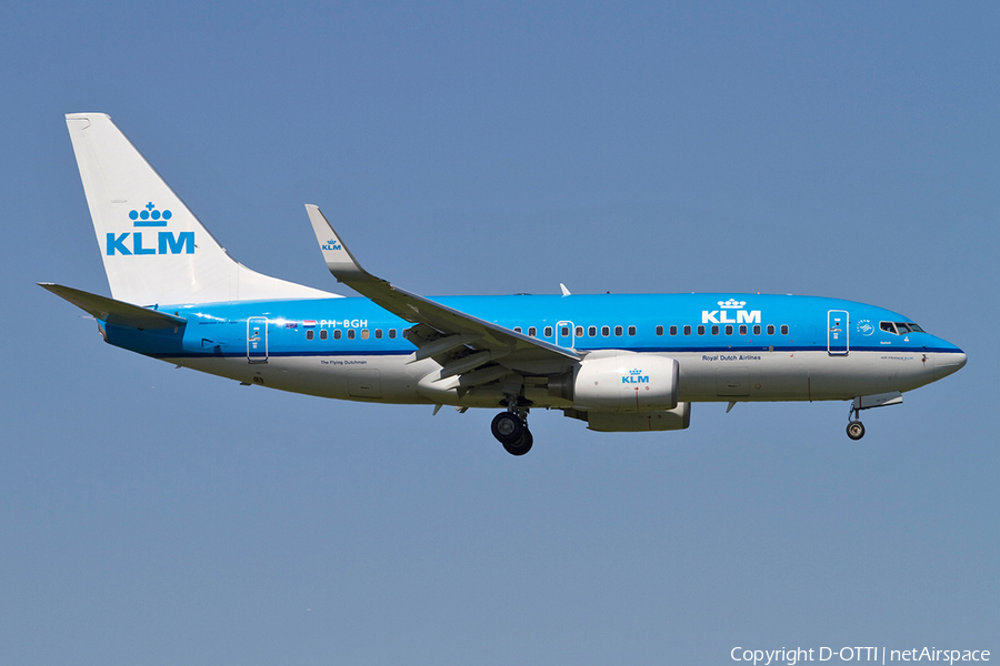 KLM - Royal Dutch Airlines Boeing 737-7K2 (PH-BGH) | Photo 358350