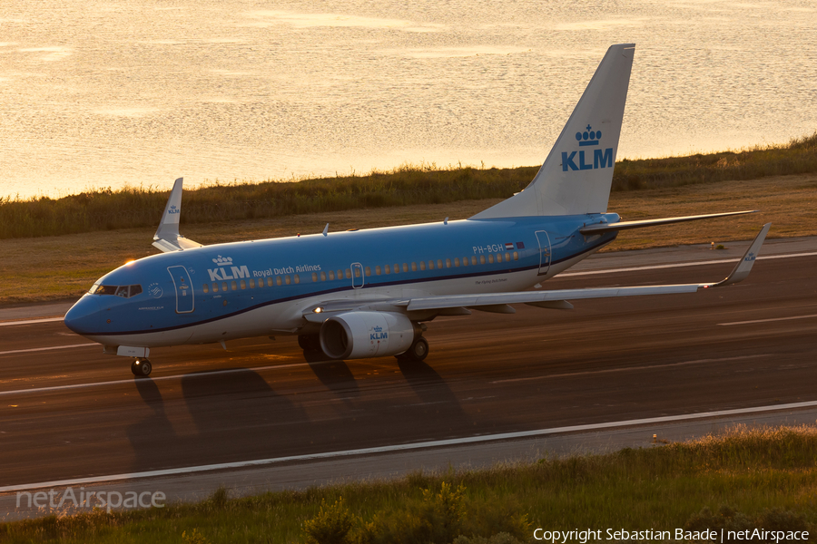 KLM - Royal Dutch Airlines Boeing 737-7K2 (PH-BGH) | Photo 513680