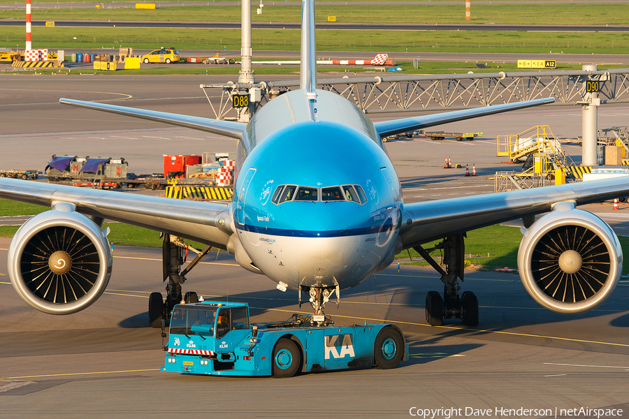 KLM - Royal Dutch Airlines Boeing 737-7K2 (PH-BGI) | Photo 32405