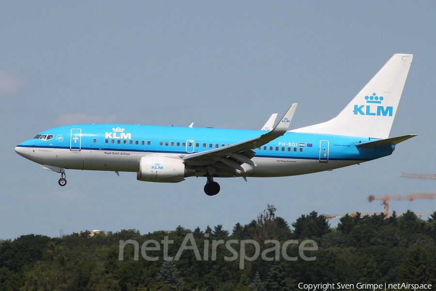 KLM - Royal Dutch Airlines Boeing 737-7K2 (PH-BGI) | Photo 28873