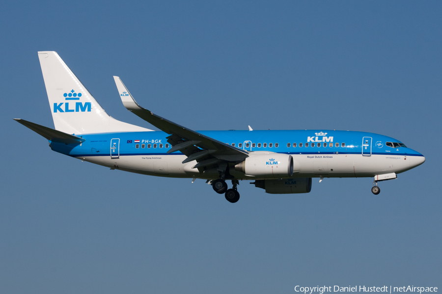 KLM - Royal Dutch Airlines Boeing 737-7K2 (PH-BGK) | Photo 548539