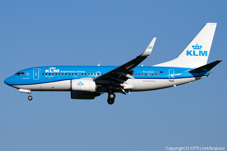 KLM - Royal Dutch Airlines Boeing 737-7K2 (PH-BGK) | Photo 480806
