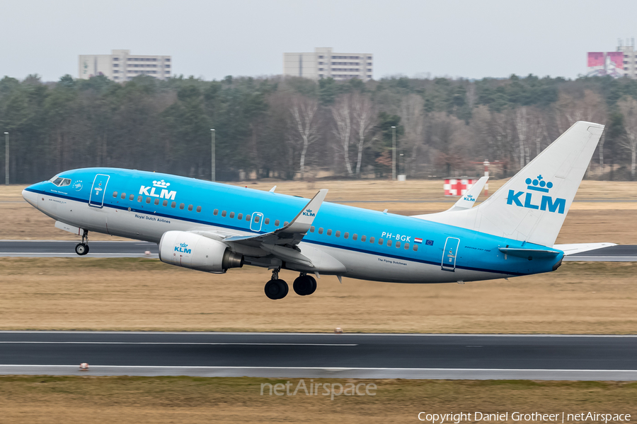 KLM - Royal Dutch Airlines Boeing 737-7K2 (PH-BGK) | Photo 102750