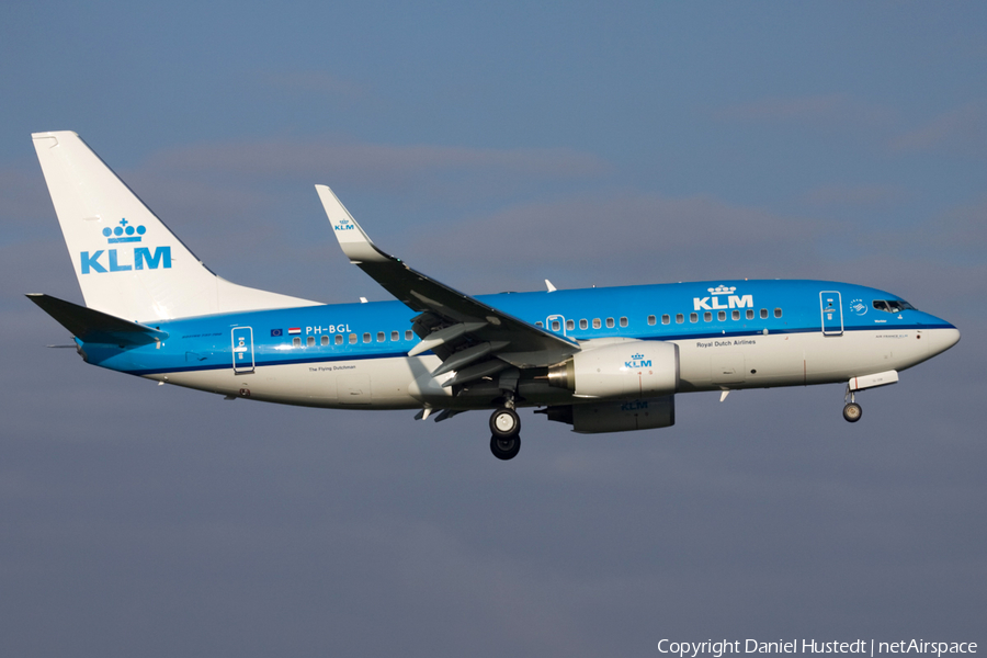 KLM - Royal Dutch Airlines Boeing 737-7K2 (PH-BGL) | Photo 543252