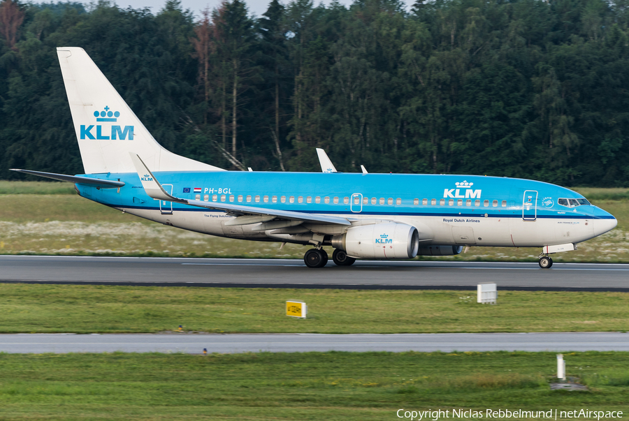 KLM - Royal Dutch Airlines Boeing 737-7K2 (PH-BGL) | Photo 331395