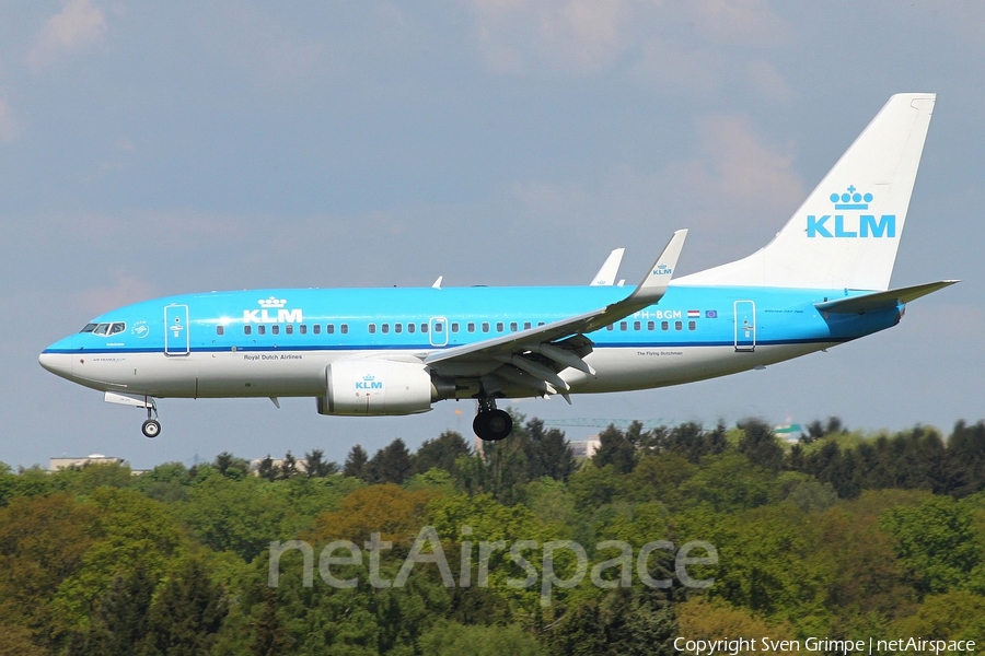 KLM - Royal Dutch Airlines Boeing 737-7K2 (PH-BGM) | Photo 47312