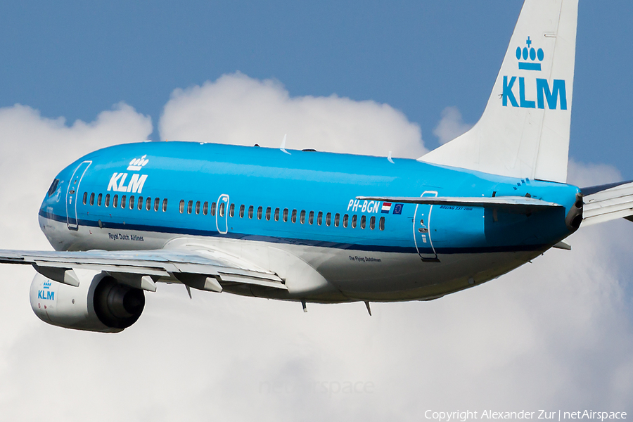 KLM - Royal Dutch Airlines Boeing 737-7K2 (PH-BGN) | Photo 428933