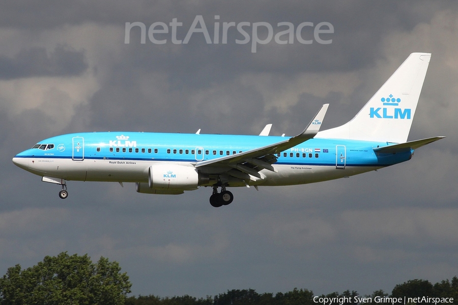 KLM - Royal Dutch Airlines Boeing 737-7K2 (PH-BGN) | Photo 21027