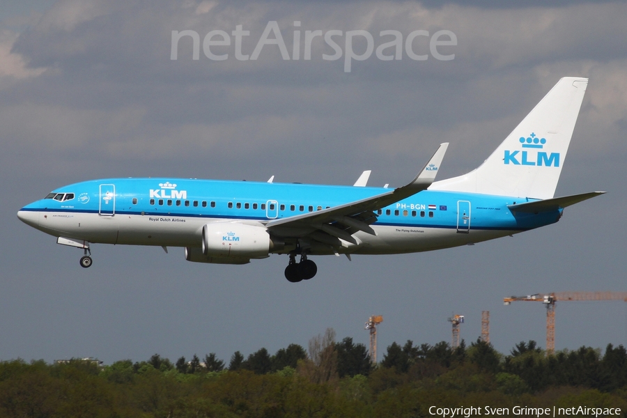 KLM - Royal Dutch Airlines Boeing 737-7K2 (PH-BGN) | Photo 430523