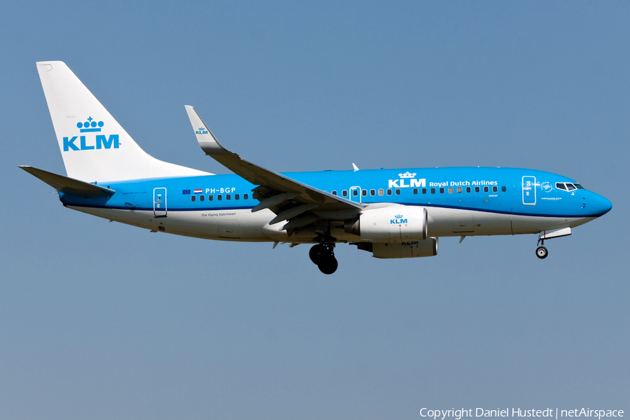 KLM - Royal Dutch Airlines Boeing 737-7K2 (PH-BGP) | Photo 492455