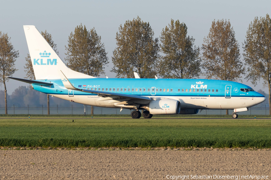KLM - Royal Dutch Airlines Boeing 737-7K2 (PH-BGT) | Photo 316472
