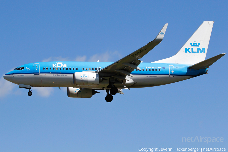 KLM - Royal Dutch Airlines Boeing 737-7K2 (PH-BGU) | Photo 205428