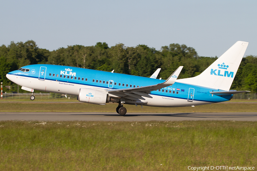 KLM - Royal Dutch Airlines Boeing 737-7K2 (PH-BGW) | Photo 495595